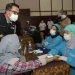 Ridwan Kamil Tinjau Vaksinasi Massal di Itenas Bandung