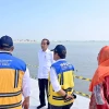 Presiden Jokowi Tinjau Proyek Pengendalian Banjir Rob di Tambak Lorok Semarang