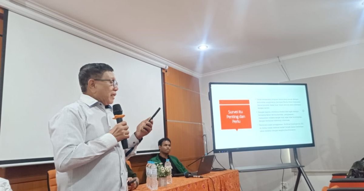 Hendry Ch Bangun, dalam Seminar Green Journalism 4.0 bertema Kolaborasi Teknologi AI dan Reporter, yang digelar di Kampus FISIP Universitas Muhammadiyah Prof Dr HAMKA (Uhamka), Kebayoran Baru, Jakarta Selatan, Selasa (23/12/2025).