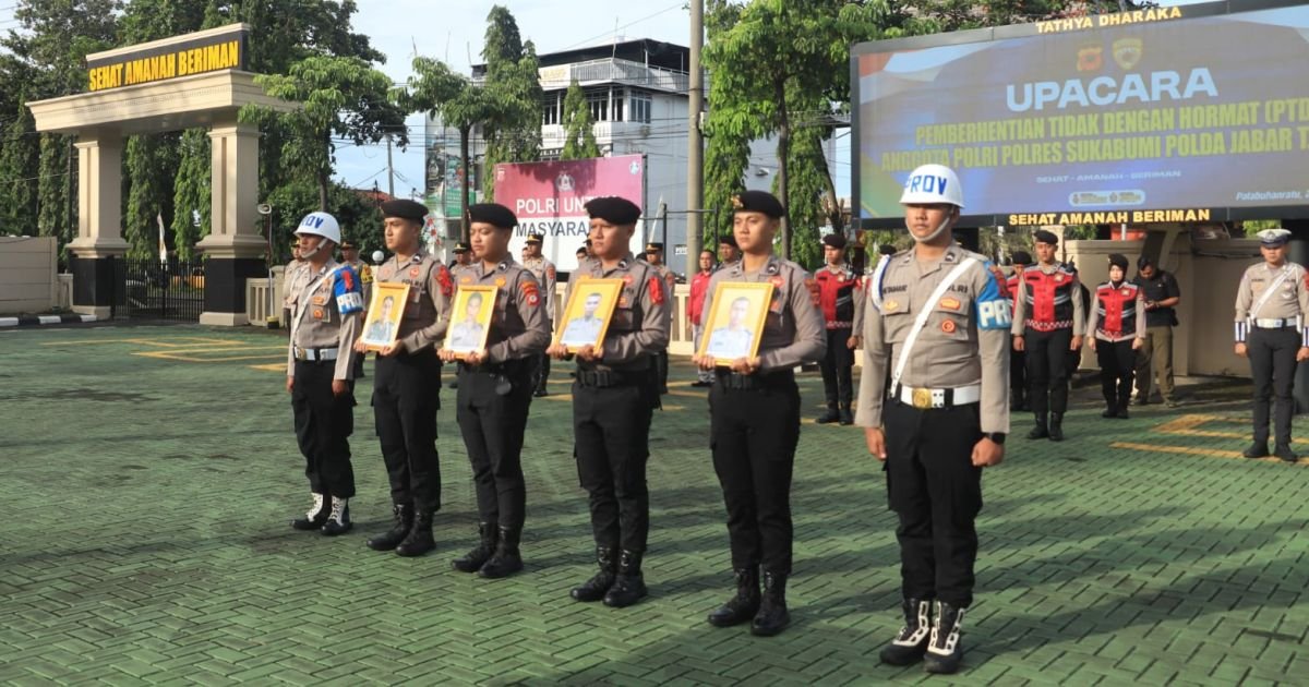 Pelanggaran Berat, Empat Anggota Polres Sukabumi Dicopot dari Seragam Polri