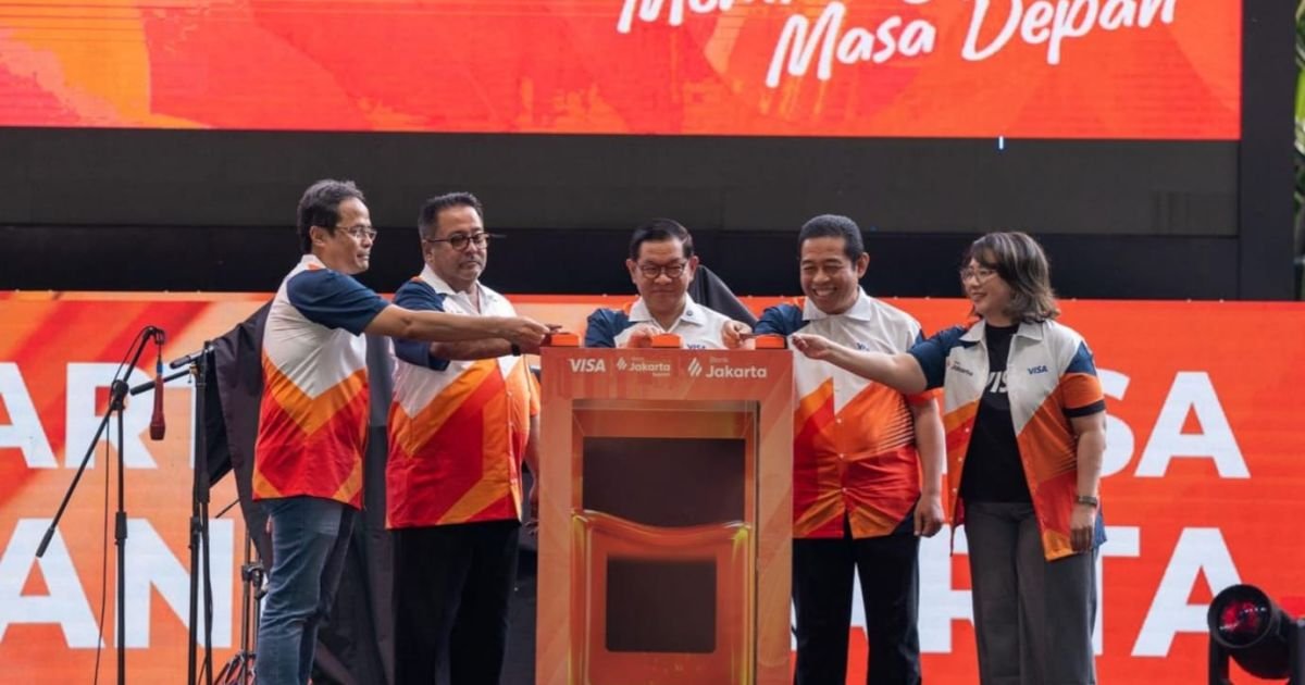 Bank Jakarta resmi meluncurkan Kartu Debit Visa dalam sebuah acara yang digelar di Lippo Mall Kemang, Jakarta Selatan, Senin (5/1/2026).