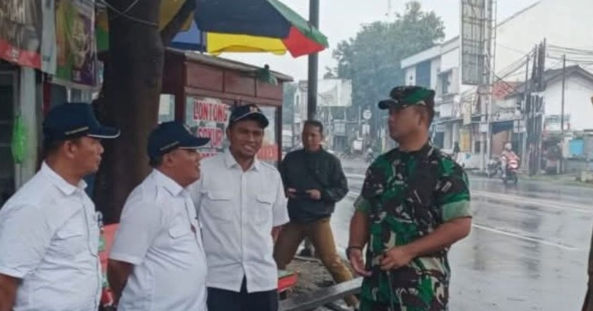 Pastikan Program Antisipasi Banjir, Dandim Cirebon Tinjau Normalisasi Sungai Sukalila