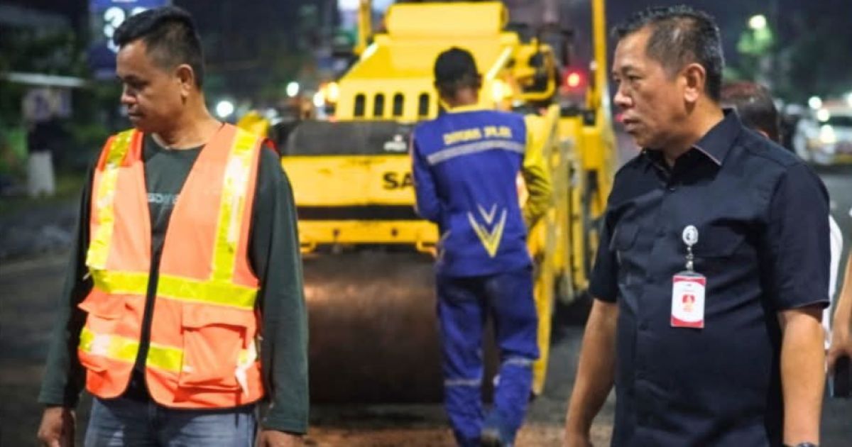 Tak Seperti Pejabat Lain, Bupati Karawang Izin Perbaiki Jalan Nasional