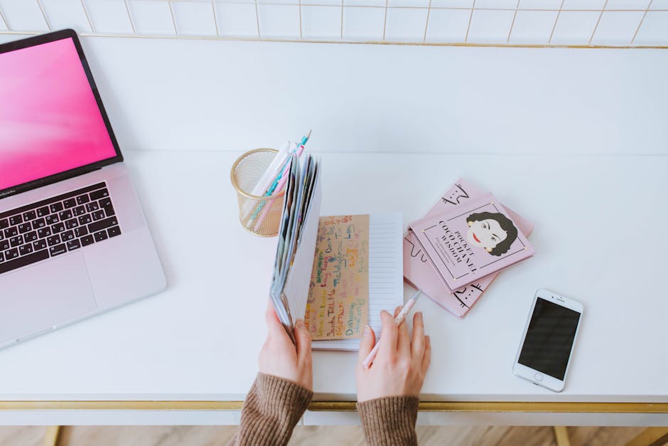 Muslimah sebagai Arsitek Peradaban: Menyeimbangkan Narasi Domestik dan Publik