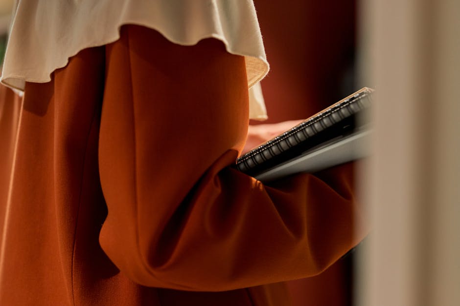 Menenun Persaudaraan di Tengah Badai Perbedaan: Mengembalikan Adab dalam Dialektika