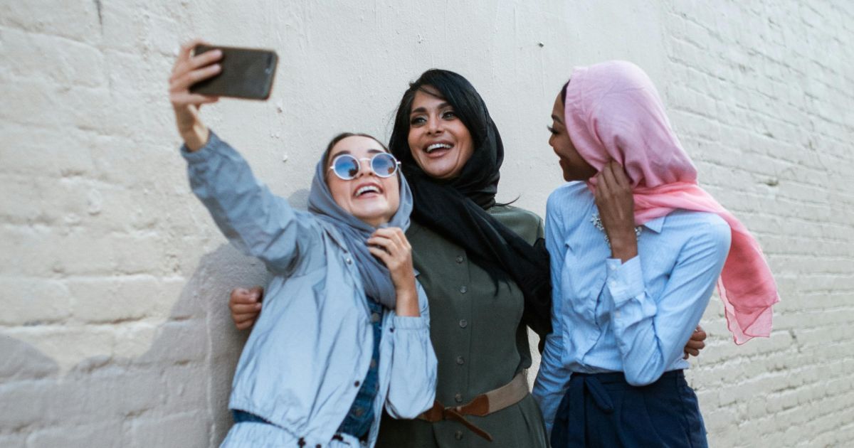 Tren sewa iPhone kembali marak jelang Lebaran 2026. Mulai dari iPhone 8+ hingga iPhone 17 Pro Max. (Foto: ist)