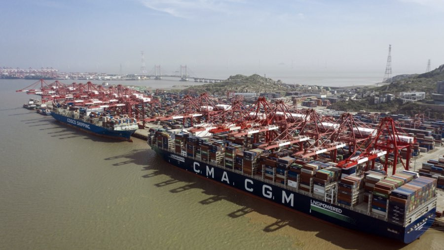 Ilustrasi ekspor impor China (Sumber: Bloomberg)