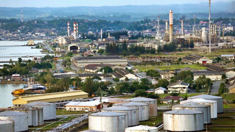 Ilustrasi Kilang Minyak (Antara)