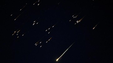 Ilustrasi serangan rudal Iran (Foto: REUTERS/Amir Cohen)