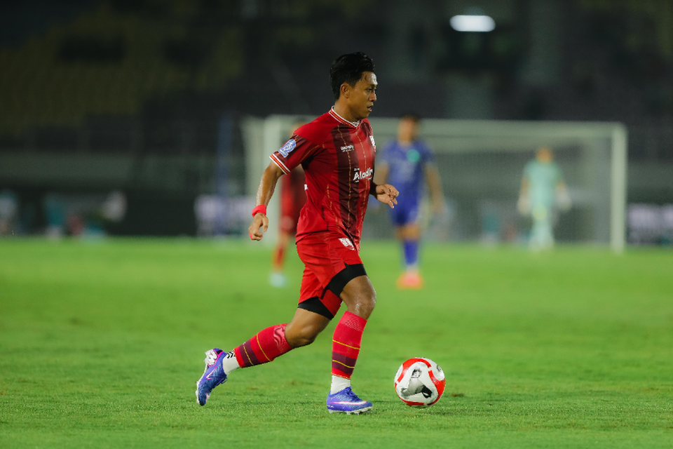 Jebolan Diklat Persib Cedera Saat Dipinjamkan, Bojan Hodak Awasi Ketat Pemulihan Febri Hariyadi