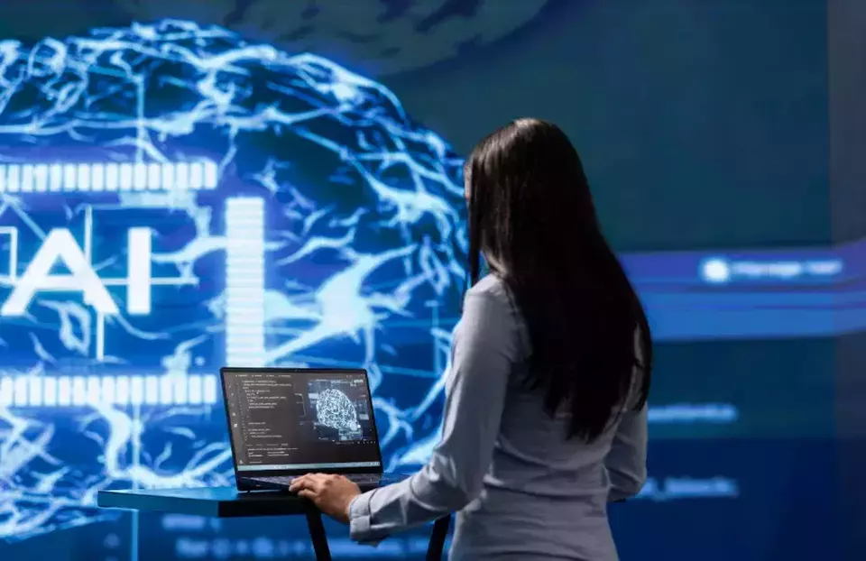Kecerdasan Buatan Jadi Mesin Pengganda Pertumbuhan Ekonomi Nasional Hingga 8 Persen