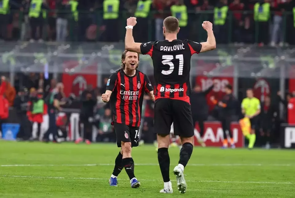 Pemain AC Milan merayakan kemenangan 1-0 atas Inter Milan dalam Derbi Della Madonnina di Stadion San Siro, Milan, Senin (9/3/2026) dini hari WIB. (Beritasatu.com/acmilan.com)