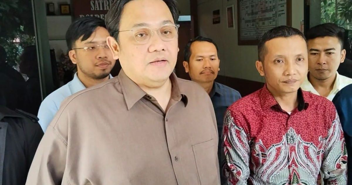 Farhat Abbas Bela Ayah Korban NS, Nilai Tuduhan Pembunuhan Berencana Tidak Masuk Akal