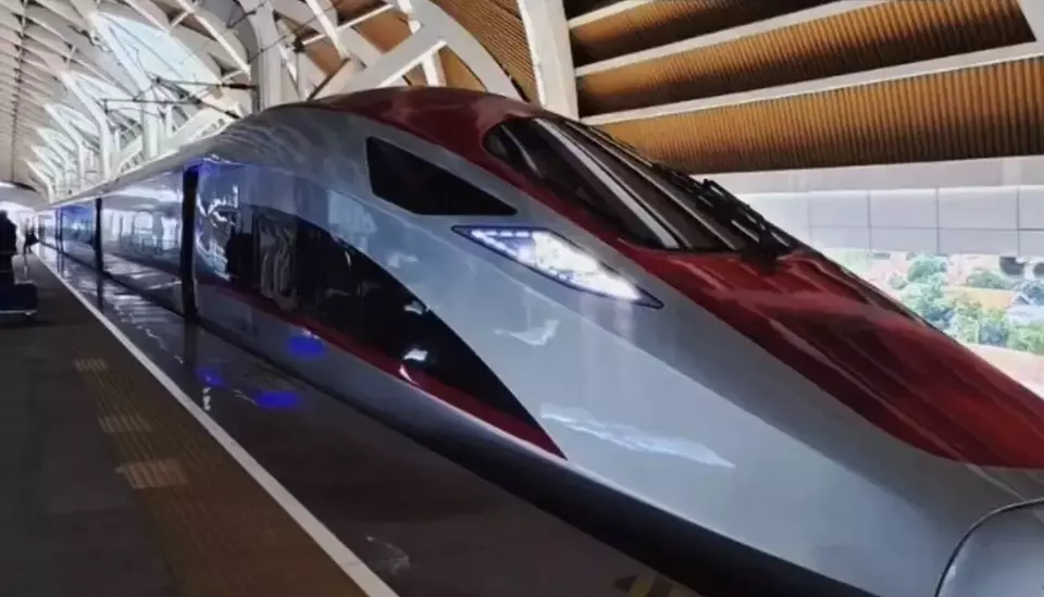 Kereta cepat Whoosh. (KCIC Whoosh)