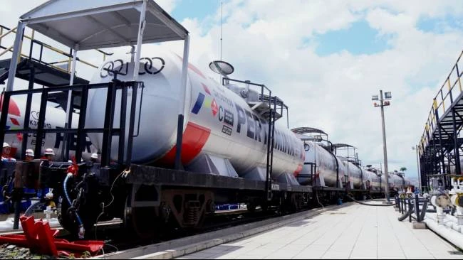 Foto Ilustrasi. ReforMiner Institute menilai stok BBM Indonesia 20 hari masih aman karena berkaitan dengan kapasitas storage. Masyarakat diminta tidak panik jelang Lebaran.(Sumber: Humas Pertamina Patra Niaga Regional Sumbagsel)