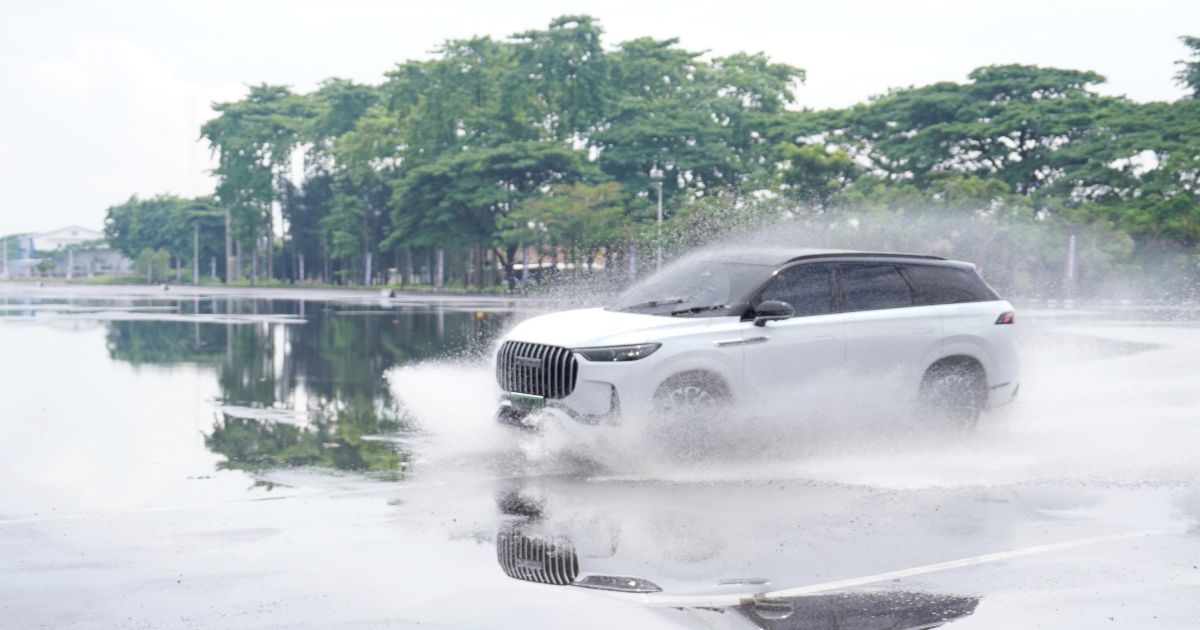 Kupas Tuntas Perbedaan Teknologi Hybrid: HEV dan PHEV dalam Sorotan Efisiensi JAECOO