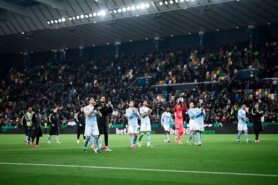 Drama Papan Atas Serie A: Napoli Bangkit Dramatis, Juventus Amankan Tiga Poin Tipis