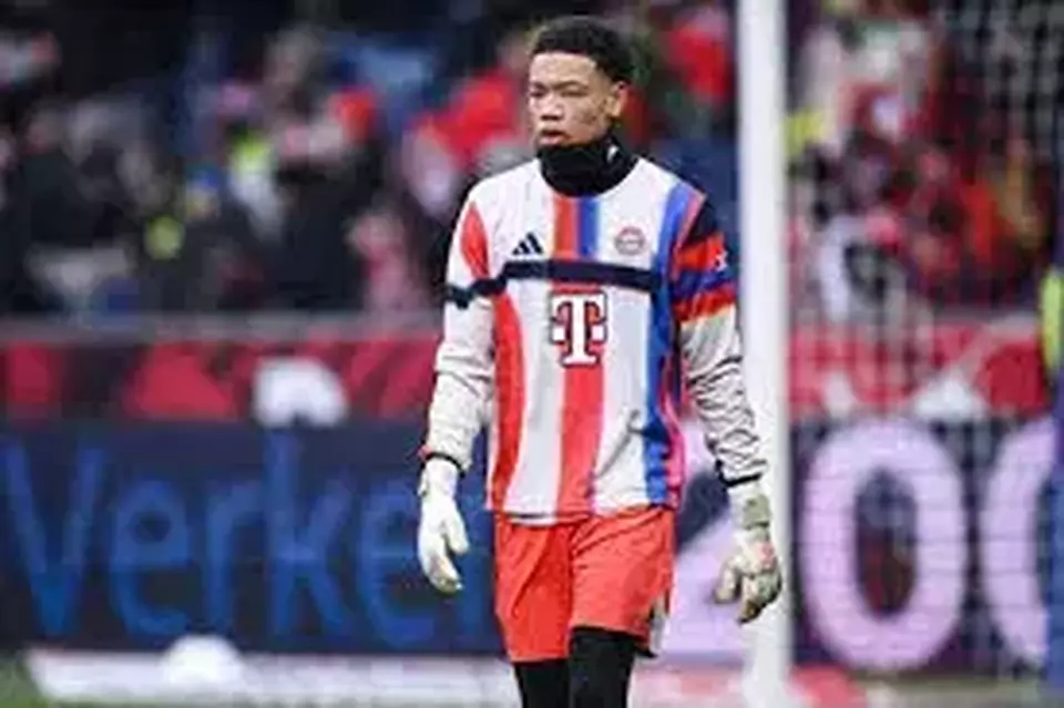 Krisis Kiper Bayern Munchen Memanas: Kiper Belia 16 Tahun Siap Hadapi Atalanta