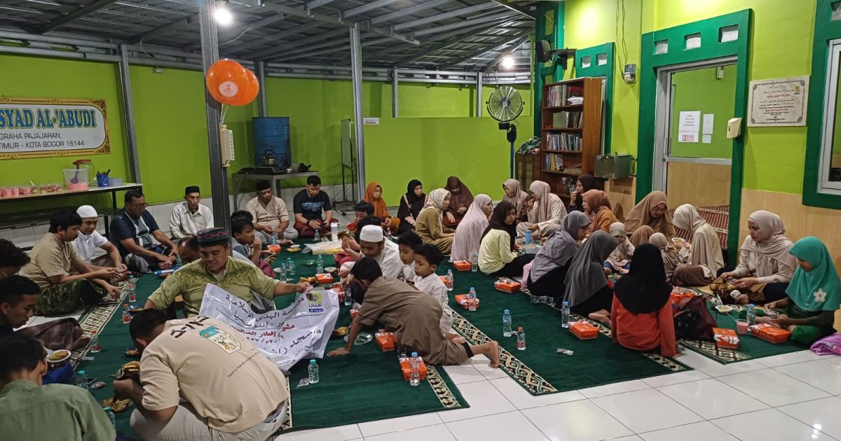 Pererat Silaturahmi Ramadan, Warga Graha Pajajaran Gelar Bukber di Musolah Rosid Al Abudi