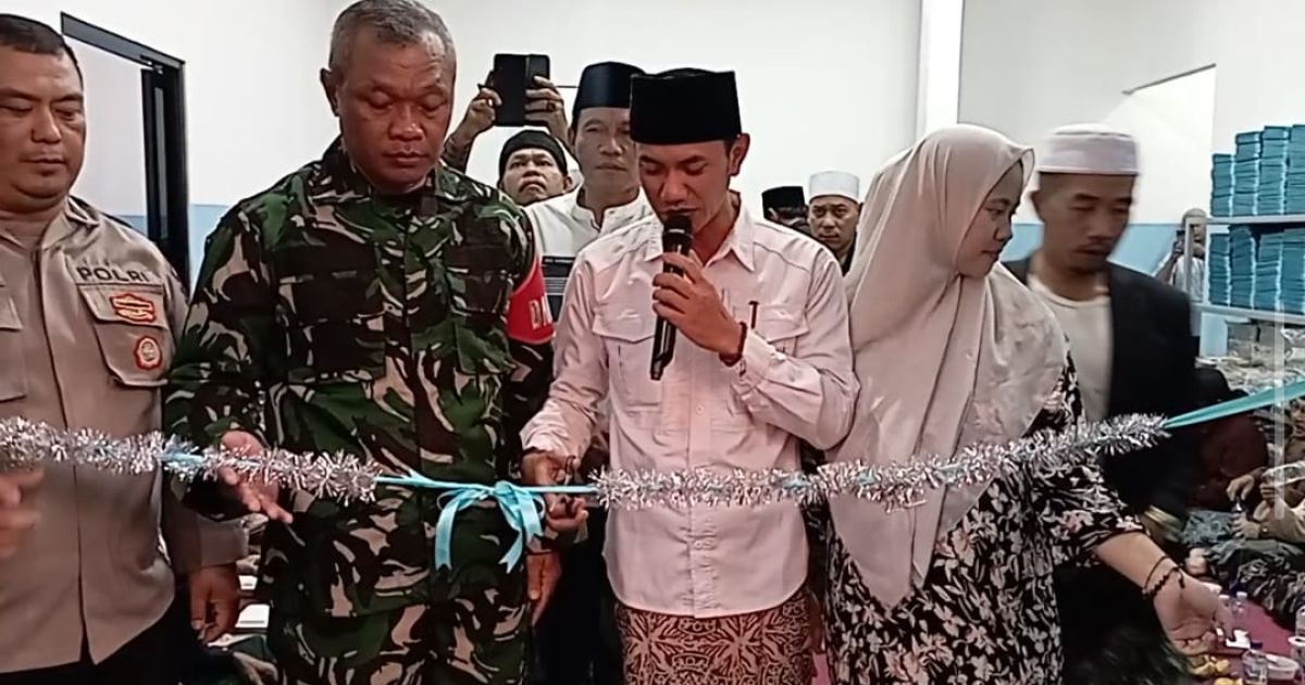 Kepala Desa Purasari Resmikan Dapur Makan Bergizi Gratis dan Santunan Anak Yatim