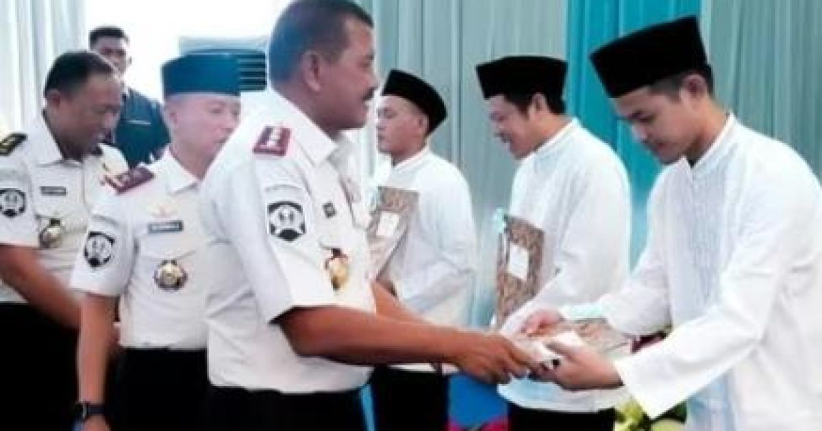 Dirjenpas Kemenimipas Mashudi memberikan remisi saat lebaran ini. (Foto: Dok. Kementerian Imipas)