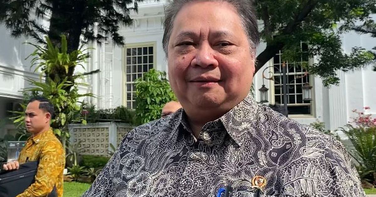 Menteri Koordinator (Menko) Airlangga Hartarto di Kompleks Istana, Jakarta pada Jumat, 27 Maret 2026. (Foto KOMPAS.com/Rahel)