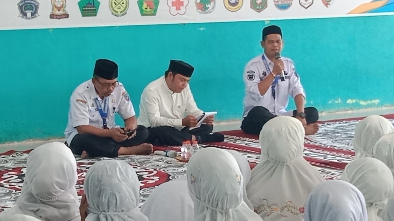 Bekal Spiritual Jelang Ujian: SMAN 8 Pinrang Gelar Dzikir Akbar untuk Siswa Kelas XII