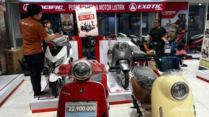 ILUSTRASI. Industri Multifinance Optimistis Penyaluran Pembiayaan Kendaraan Listrik Terus Bertumbuh (KONTAN/Baihaki)