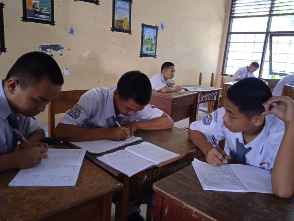 Upaya SMAN 8 Pinrang Dorong Transformasi Kualitas Pengajaran Melalui Sinergi Antarguru