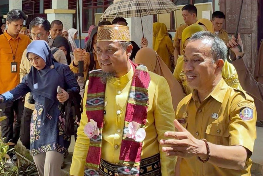 Upaya Peningkatan Mutu Pendidikan, Gubernur Andi Sudirman Sulaiman Tinjau Proyek Strategis DAK 2025 di SMAN 1 Barru