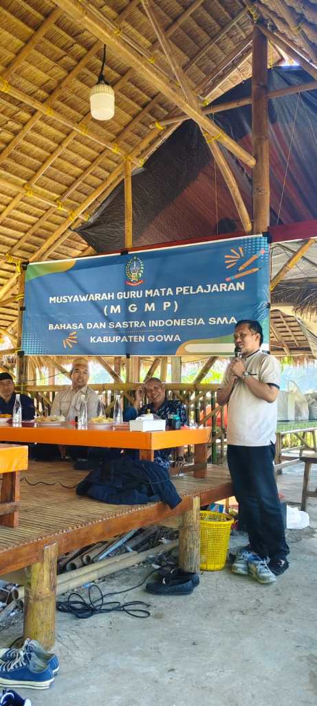 Strategi Penguatan Literasi dan Transformasi Digital dalam Momentum Transisi Kepemimpinan MGMP Gowa