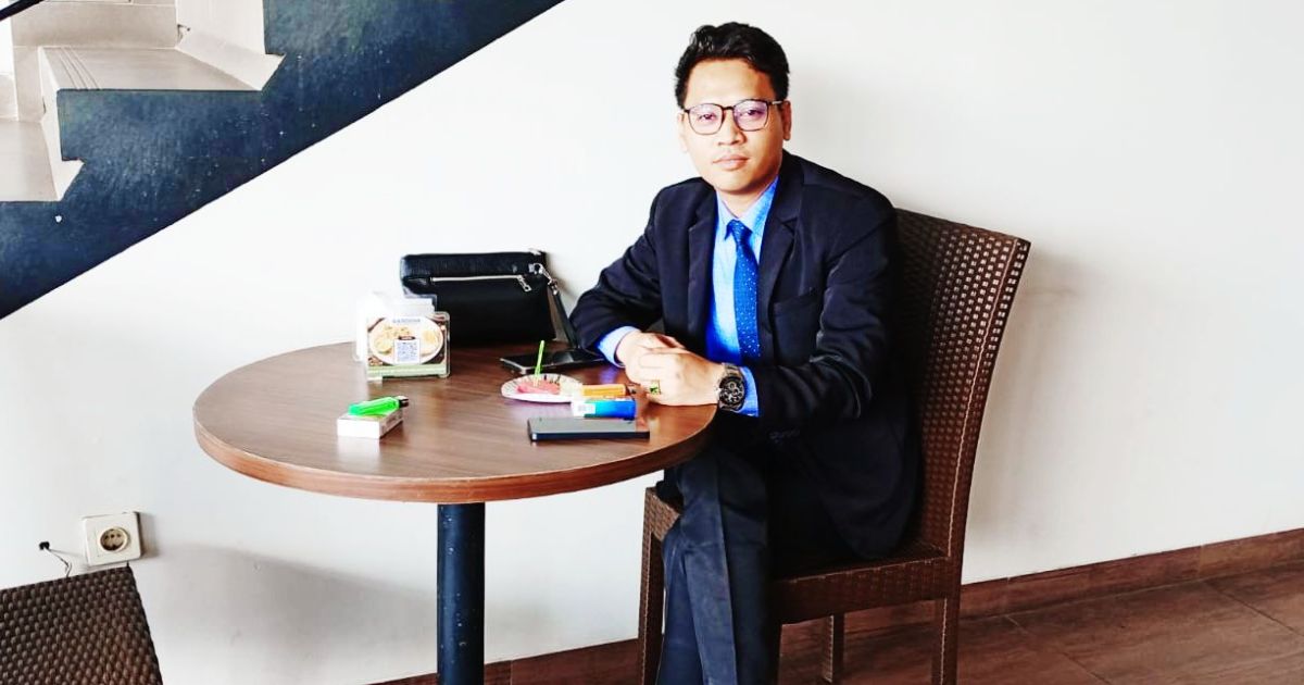 M.A. Robbi Subakti, S.H., Cps., pengacara muda asal Indramayu yang kini aktif di bidang bantuan hukum dan berencana maju sebagai calon anggota DPRD pada 2029 mendatang.( Junedi)