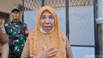 Syamsiah atau yang akrab disapa bu Atun, Guru PKN SMAN 1 Purwakarta. Foto: Dian Firmansyah/detikJabar
