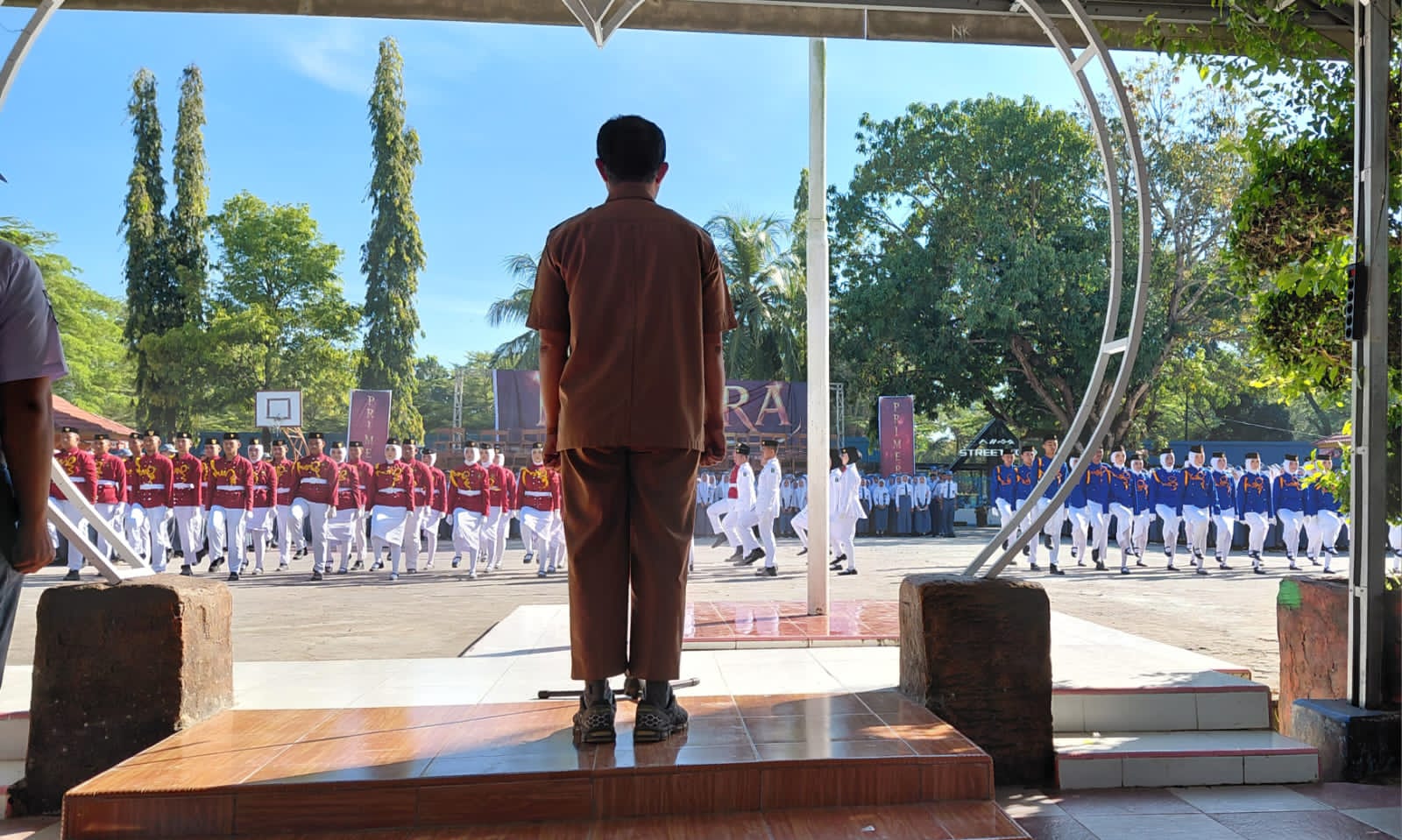 Momen Haru dan Pameran Kuliner Lokal Warnai Upacara Terakhir Angkatan PRIMERA di SMAN 3 Takalar
