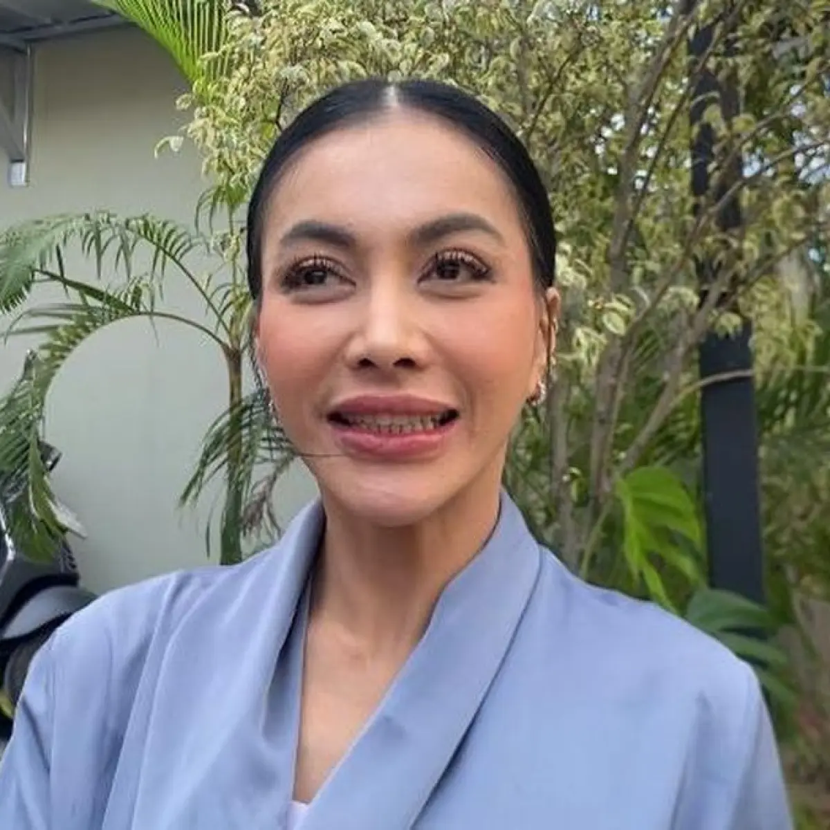 Eksepsi Denada dikabulkan hakim, sehingga gugatan dugaan penelantaran anak yang diajukan Ressa Rizky Rossano resmi gugur. (Febryantino/detikcom)