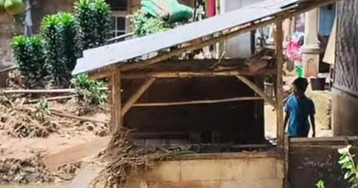 Korban banjir dan longsor di Bogor Barat berharap bantuan CSR Star Energy untuk meringankan beban pascabencana. (Dede Surya)