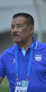 Arsip- Manajer Persib Bandung Umuh Muchtar saat hadir dalam pertandingan Persib Bandung melawan Dew United di Banten Internasional Stadium, Serang, Banten. (ANTARA/HO-Persib Bandung)