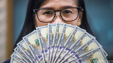 Tekanan Dolar AS Mendorong Rupiah Melemah di Bawah Level Psikologis Rp17.300