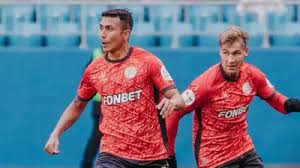 Roberto Carlos Fernández Cetak Gol Spektakuler dalam Laga di Rusia, Pamerkan Kehebatan Tendangan Keras