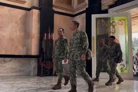 Panglima TNI Jenderal Agus Subiyanto saat menghadiri pertemuan Menteri Pertahanan RI Sjafrie Sjamsoeddin dengan para jenderal purnawirawan TNI di Kementerian Pertahanan, Jumat (24/4/2026).(KOMPAS.com/BAHARUDIN AL FARISI)