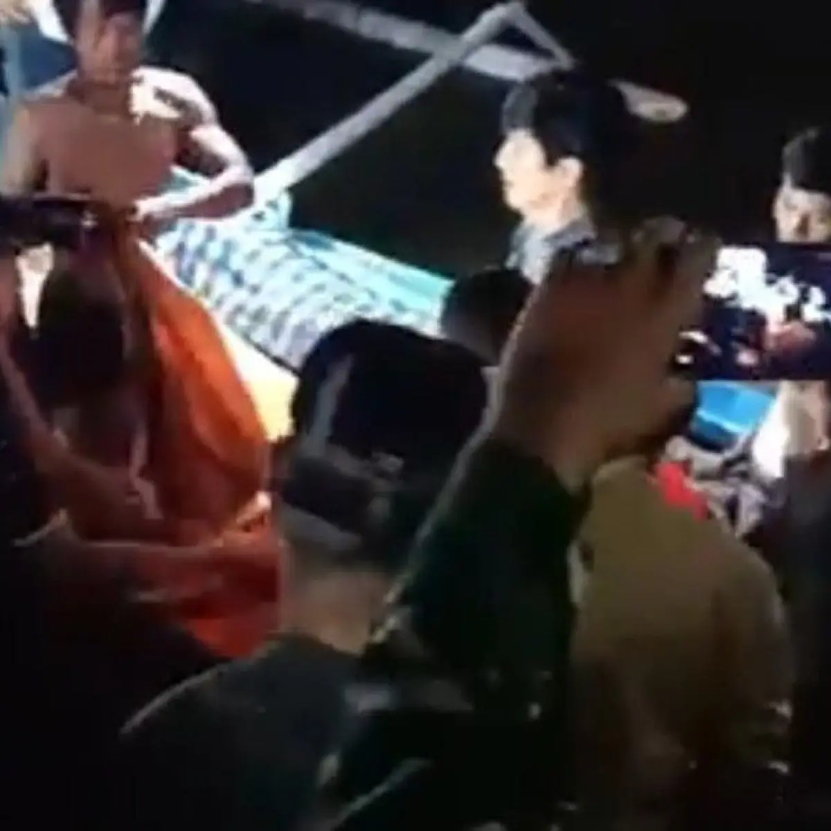 Foto: Evakuasi pria diterkam buaya di Polman. (dok. istimewa)