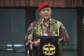 Panglima Komando Pasukan Khusus (Pangkopassus) Letjen TNI Djon Afriandi merupakan pucuk pimpinan Komando Pasukan Khusus (Kopassus), pasukan elite TNI AD. Foto/Instagram @penkopassus