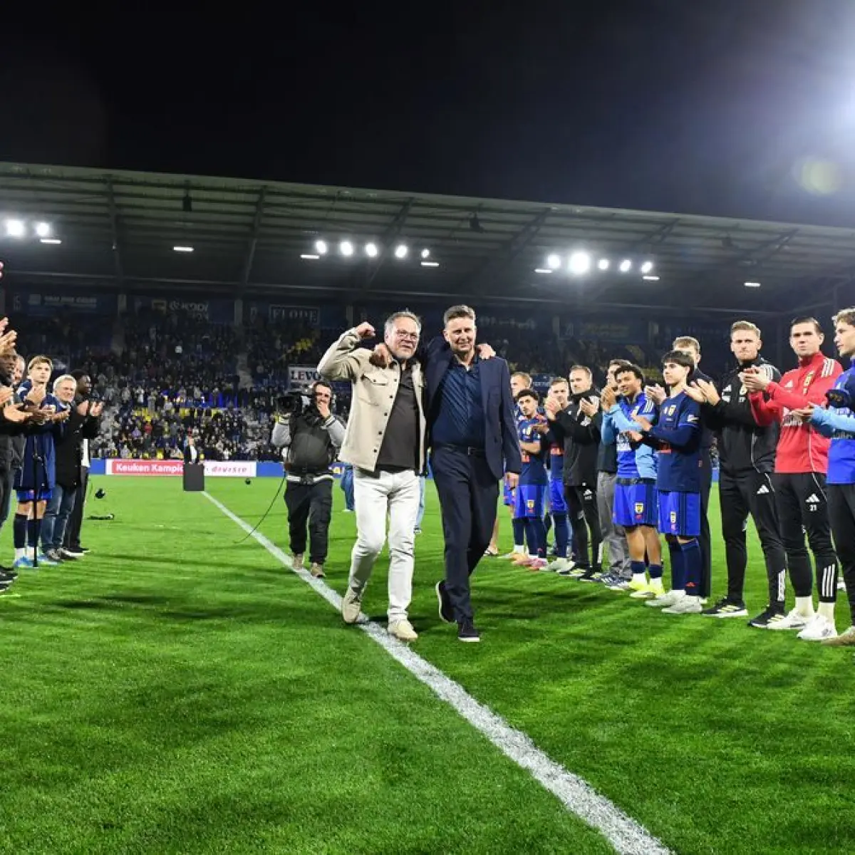 Keputusan KNVB: SC Cambuur Dimenangkan Atas Vitesse Pasca Kerusuhan Penonton di Pekan Terakhir Divisie