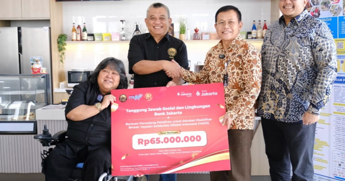Bank Jakarta menyalurkan bantuan penunjang pelatihan bagi sahabat disabilitas binaan Yayasan Solidaritas Difabel Indonesia (YaSDI).