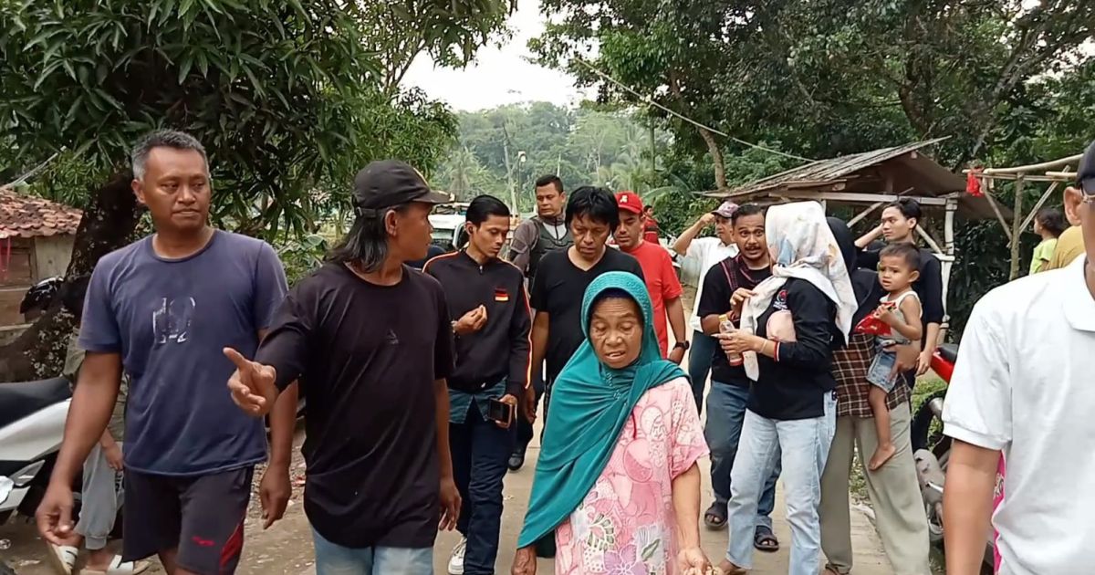 Anggota DPR RI dan DPRD Jabar Bersama FKJBP Bogor Barat dan DPK KNPI Jasinga Hadir di Lokasi Banjir