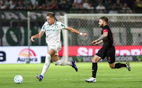 Palmeiras abriu o placar diante do Bragantino, em Bragança Paulista. (Foto: Vitor Vidal/Agencia F8/Folhapress)