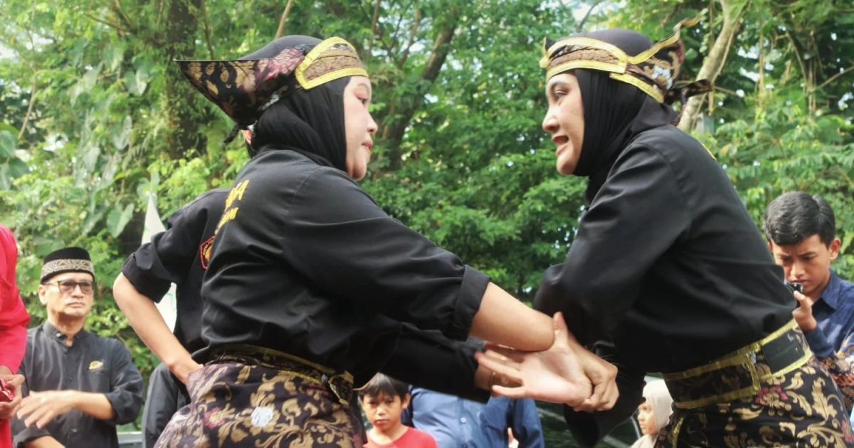 Aksi di acara "Lebaran Jawara". Kegiatan yang berlangsung di Zona Madina, Bogor/Bani