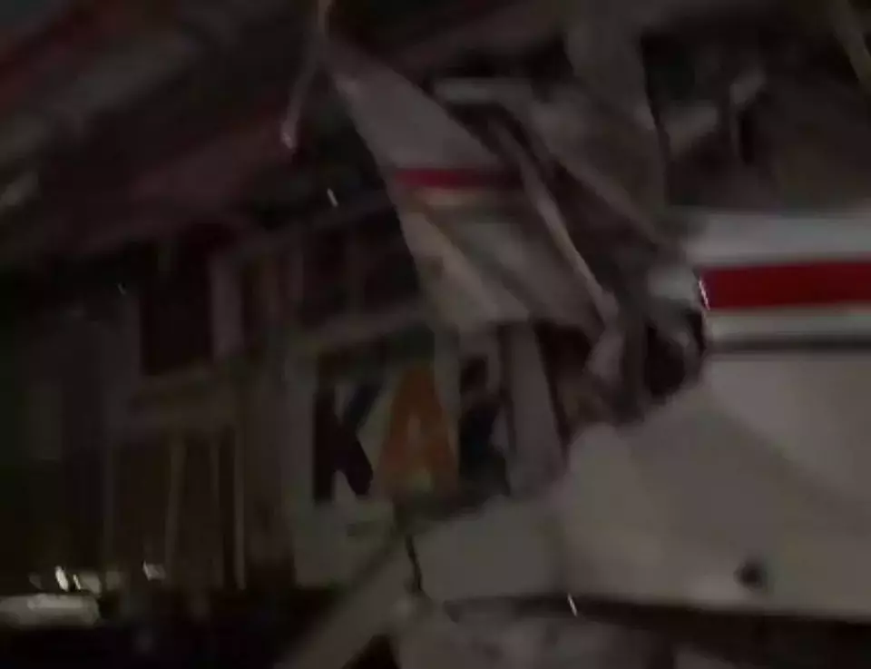 Terungkap! Identitas Kereta Jarak Jauh yang Terlibat Tabrakan dengan KRL di Stasiun Bekasi Timur