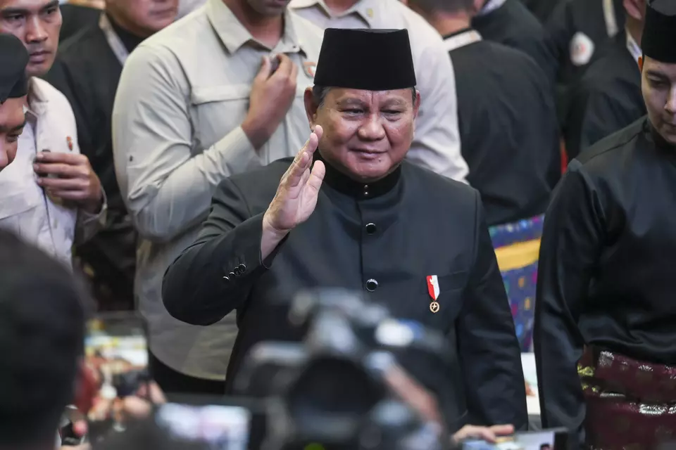 Presiden Prabowo Subianto Tinjau Langsung Kondisi Korban Kecelakaan KA di Rumah Sakit Umum Daerah Bekasi