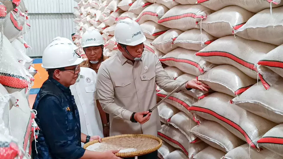 Wamentan Sudaryono meminta masyarakat jangan khawatir terhadap stok beras di Indonesia. (Beritasatu.com/Muhammad Iqbal Ikromi)